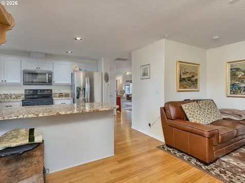19220 Cokeron Drive Oregon City OR 97045