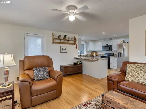 19220 Cokeron Drive Oregon City OR 97045