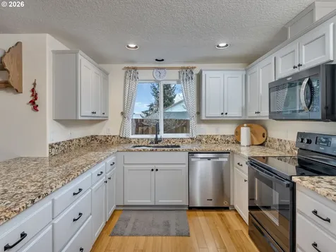 19220 Cokeron Drive Oregon City OR 97045