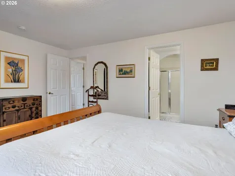19220 Cokeron Drive Oregon City OR 97045