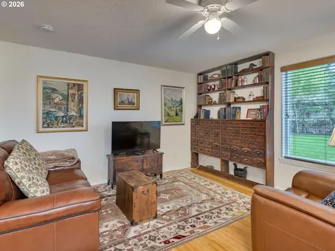 19220 Cokeron Drive Oregon City OR 97045