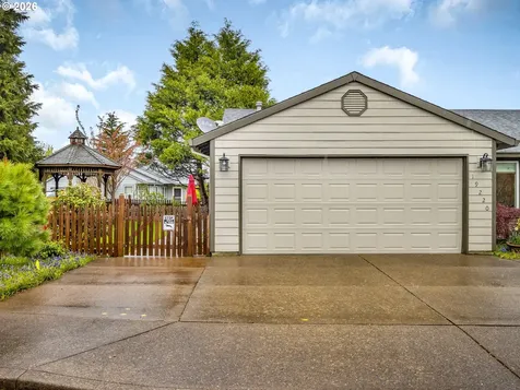 19220 Cokeron Drive Oregon City OR 97045