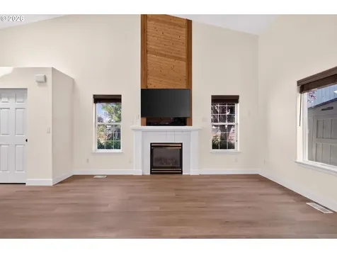1250 N Ponderosa Street Canby OR 97013