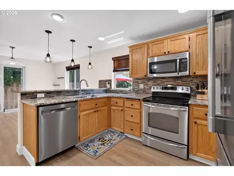 1250 N Ponderosa Street Canby OR 97013