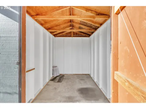 18725 Roundtree Drive Oregon City OR 97045