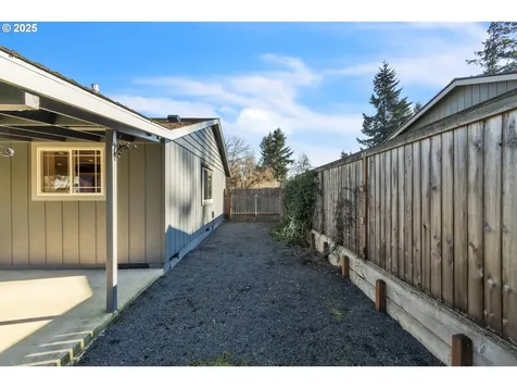 18725 Roundtree Drive Oregon City OR 97045