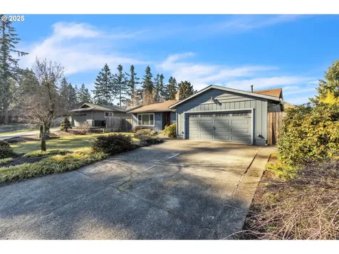 18725 Roundtree Drive Oregon City OR 97045
