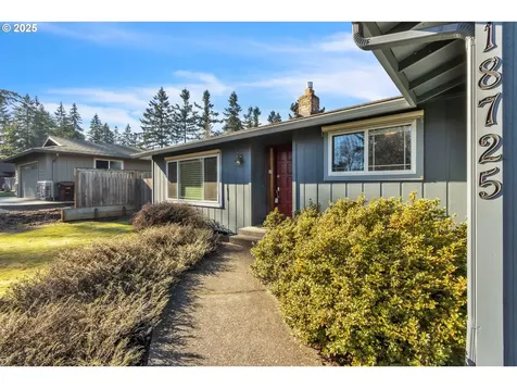 18725 Roundtree Drive Oregon City OR 97045