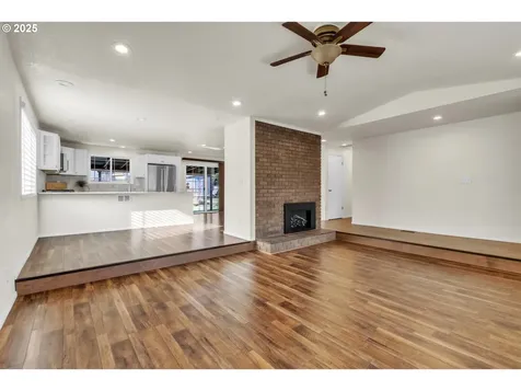 18725 Roundtree Drive Oregon City OR 97045