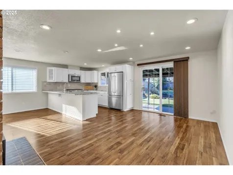 18725 Roundtree Drive Oregon City OR 97045