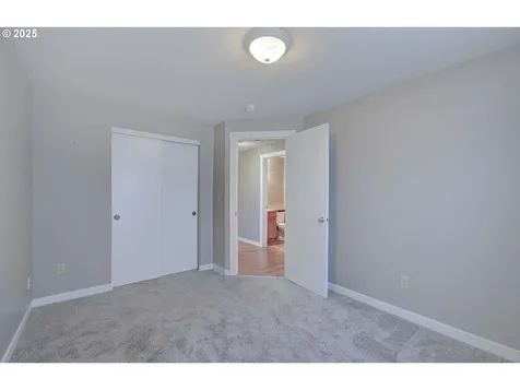 15807 NE 48th Circle Vancouver WA 98682