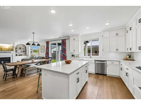 236 NE 17th Avenue Canby OR 97013