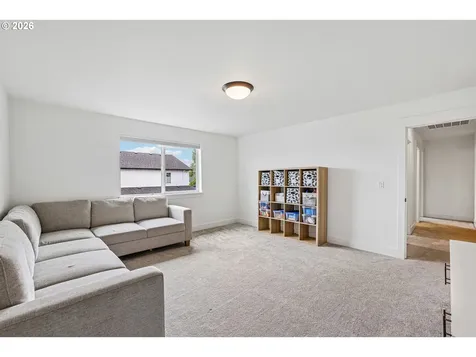 236 NE 17th Avenue Canby OR 97013