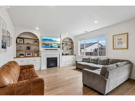 236 NE 17th Avenue Canby OR 97013