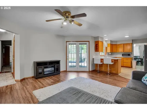 1615 E Briar Court Newberg OR 97132