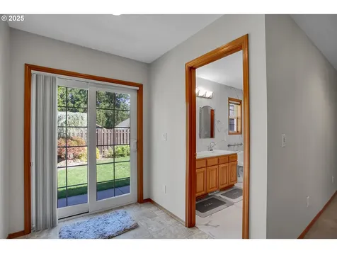 1615 E Briar Court Newberg OR 97132