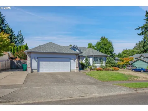 1615 E Briar Court Newberg OR 97132