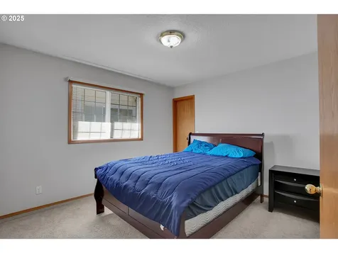 1615 E Briar Court Newberg OR 97132
