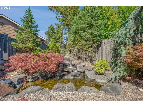 1615 E Briar Court Newberg OR 97132