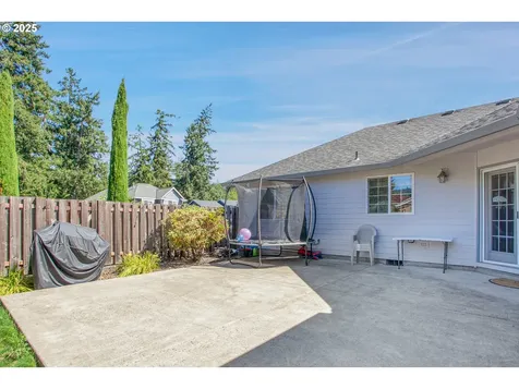 1615 E Briar Court Newberg OR 97132