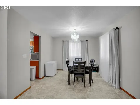 1615 E Briar Court Newberg OR 97132