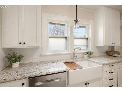 1659 E 23rd Avenue Eugene OR 97403
