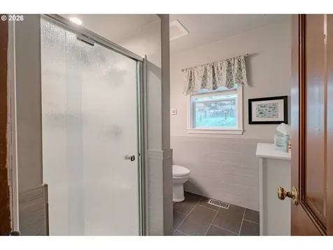 10702 NW 13th Place Vancouver WA 98685