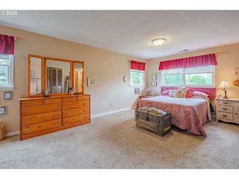 10702 NW 13th Place Vancouver WA 98685