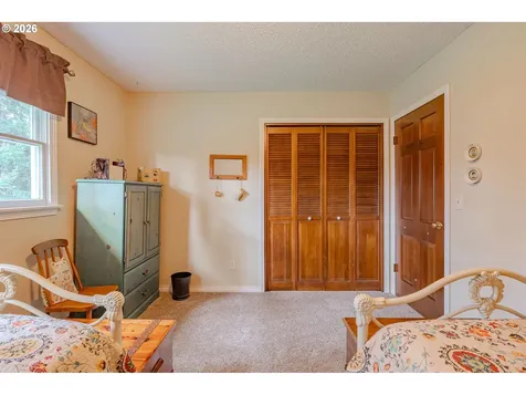 10702 NW 13th Place Vancouver WA 98685