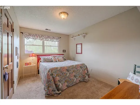 10702 NW 13th Place Vancouver WA 98685