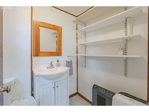 10702 NW 13th Place Vancouver WA 98685