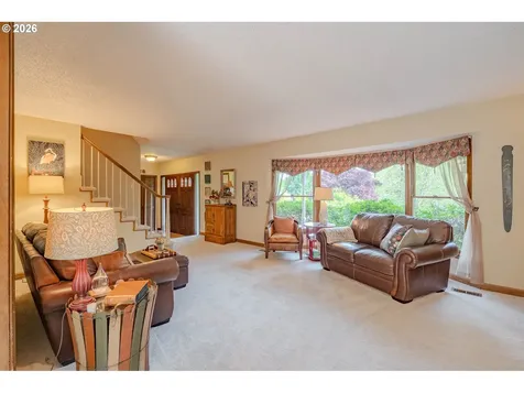 10702 NW 13th Place Vancouver WA 98685