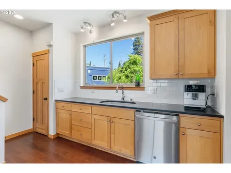 511 SE Upper Wyers White Salmon WA 98672