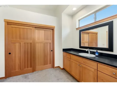 511 SE Upper Wyers White Salmon WA 98672