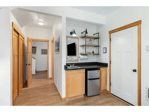 511 SE Upper Wyers White Salmon WA 98672