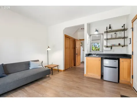 511 SE Upper Wyers White Salmon WA 98672