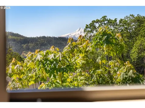 511 SE Upper Wyers White Salmon WA 98672
