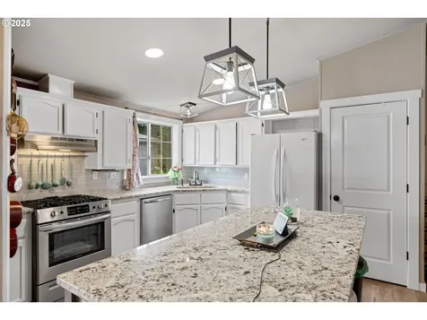 3297 Camas Street Woodburn OR 97071