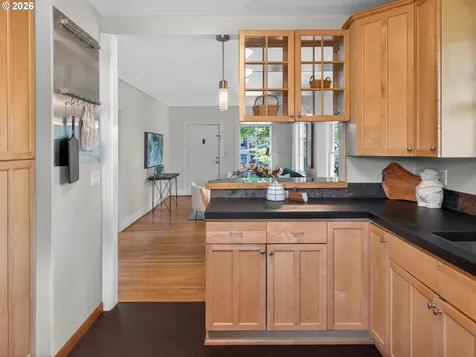 5506 NE 32nd Place Portland OR 97211