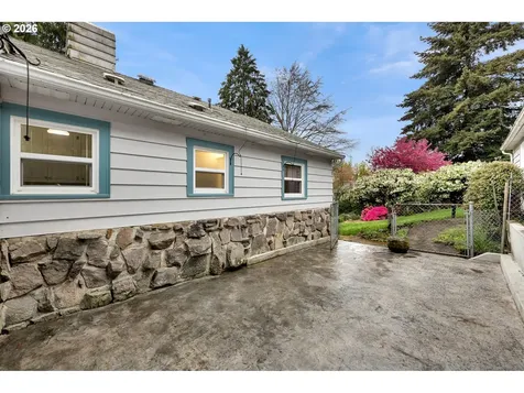 373 N Shepherd Road Washougal WA 98671