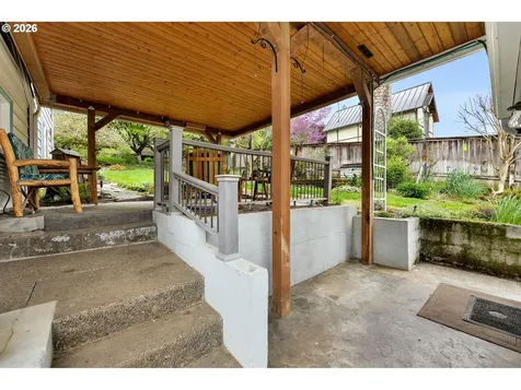 373 N Shepherd Road Washougal WA 98671