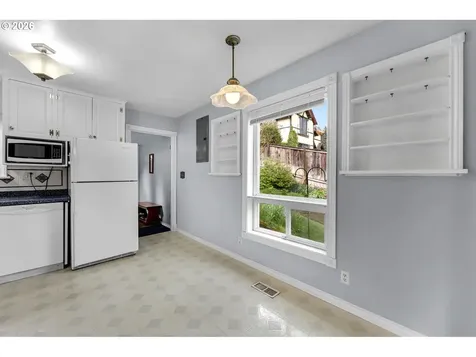 373 N Shepherd Road Washougal WA 98671