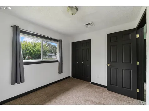 567 NW Cedar Court Warrenton OR 97146