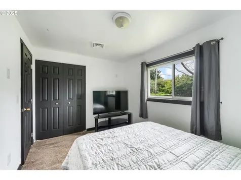 567 NW Cedar Court Warrenton OR 97146