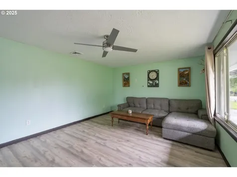 567 NW Cedar Court Warrenton OR 97146