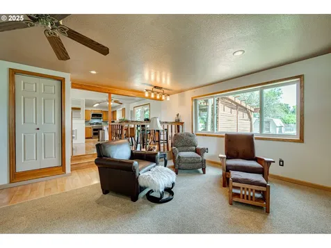 200 Roberson Road Woodland WA 98674