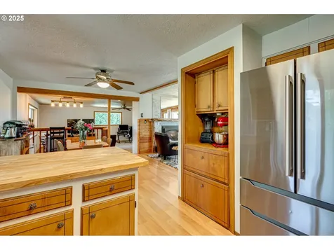 200 Roberson Road Woodland WA 98674