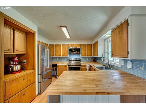 200 Roberson Road Woodland WA 98674