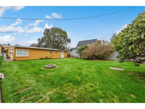 303 S Empire Boulevard Coos Bay OR 97420