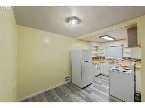 303 S Empire Boulevard Coos Bay OR 97420